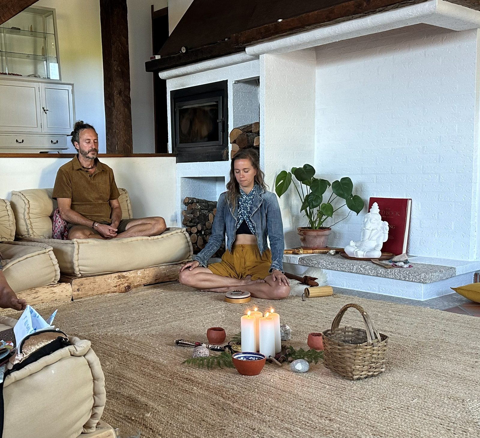 Energy work in the circle room at Hirundo Village